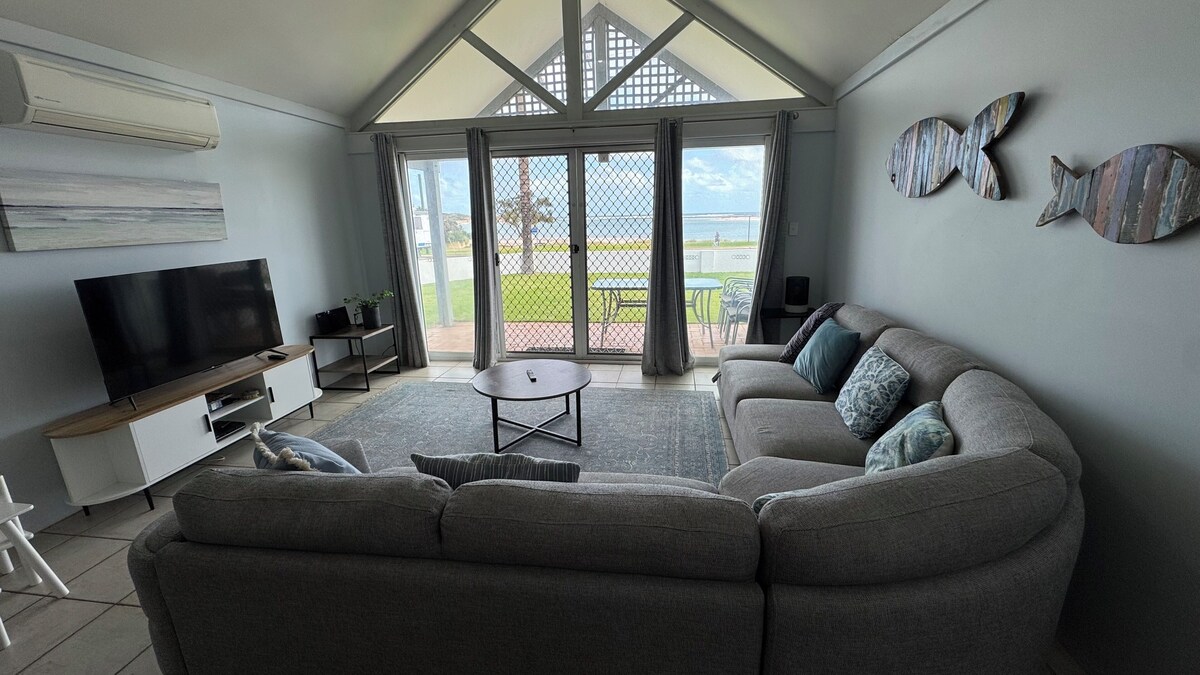 Beachfront accommodation Kalbarri